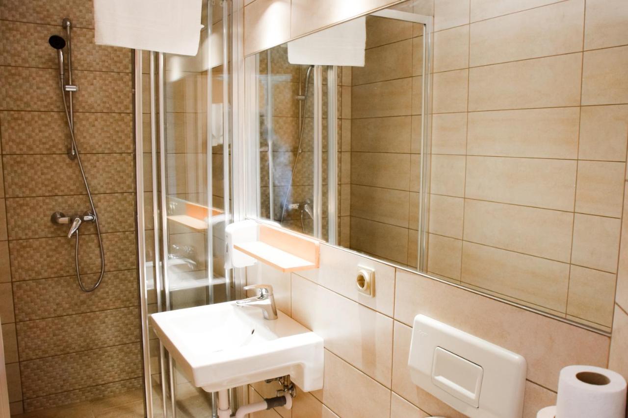 Csikar Csarda Es Panzio Hotel Koszeg Luaran gambar